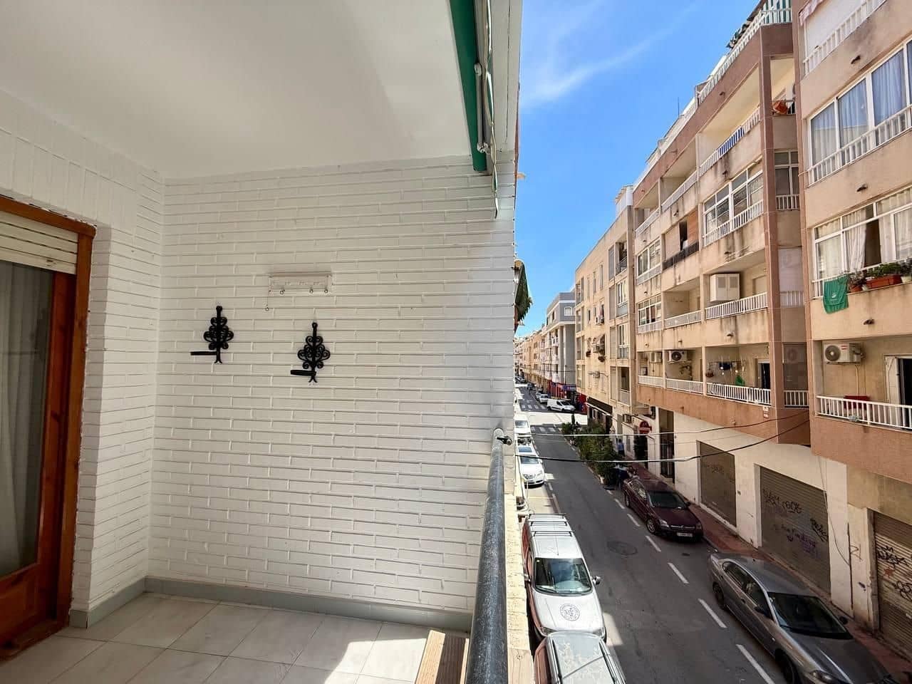 2 bedroom Apartment for sale in Torrevieja - € 129,000 (Ref: 9995836)