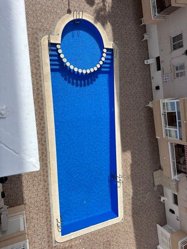 2 camera da letto Appartamento in vendita in Torrevieja con piscina - 140.000 € (Rif: 9995837)