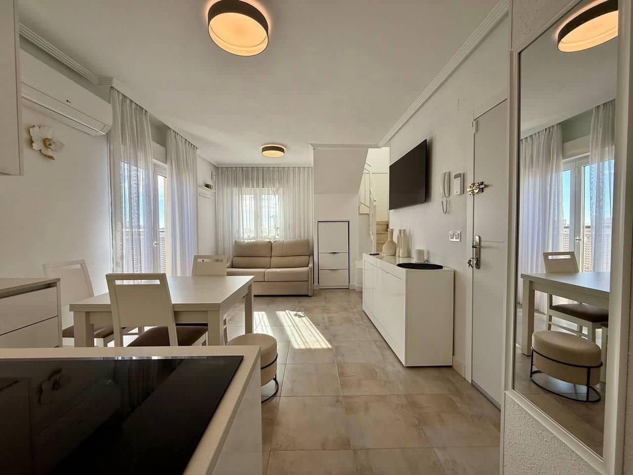 1 soveværelse Penthouse til salg i Torrevieja - € 145.900 (Ref: 9995845)