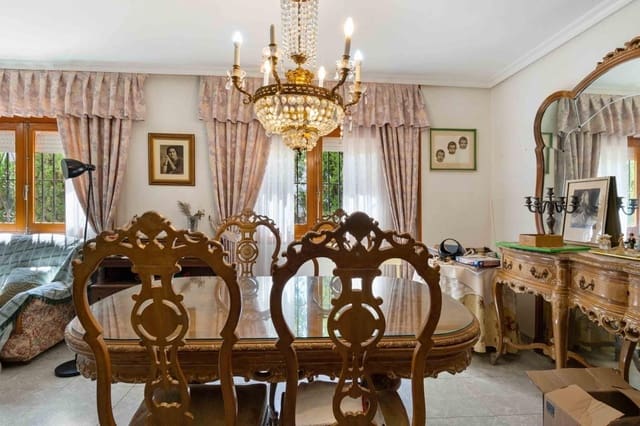 6 sypialnia Willa na sprzedaż w La Siesta, Torrevieja z basenem - 550 000 € (Ref: 9995849)