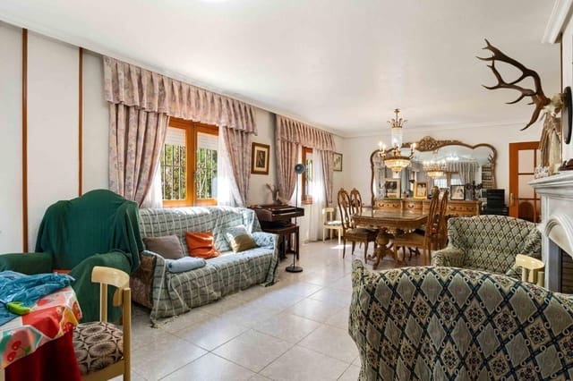 6 sypialnia Willa na sprzedaż w La Siesta, Torrevieja z basenem - 550 000 € (Ref: 9995849)