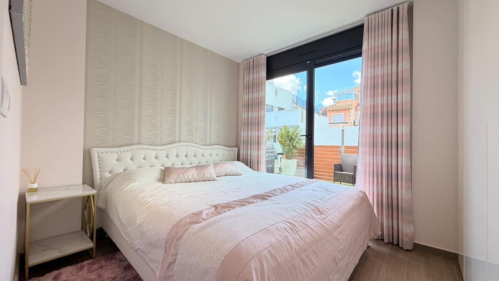 5 slaapkamer Villa te koop in Aguas Nuevas met zwembad - € 558.900 (Ref: 9995850)