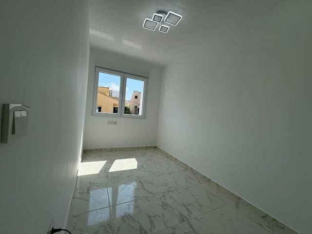 3 slaapkamer Huis te koop in La Siesta, Torrevieja - € 229.000 (Ref: 9995851)