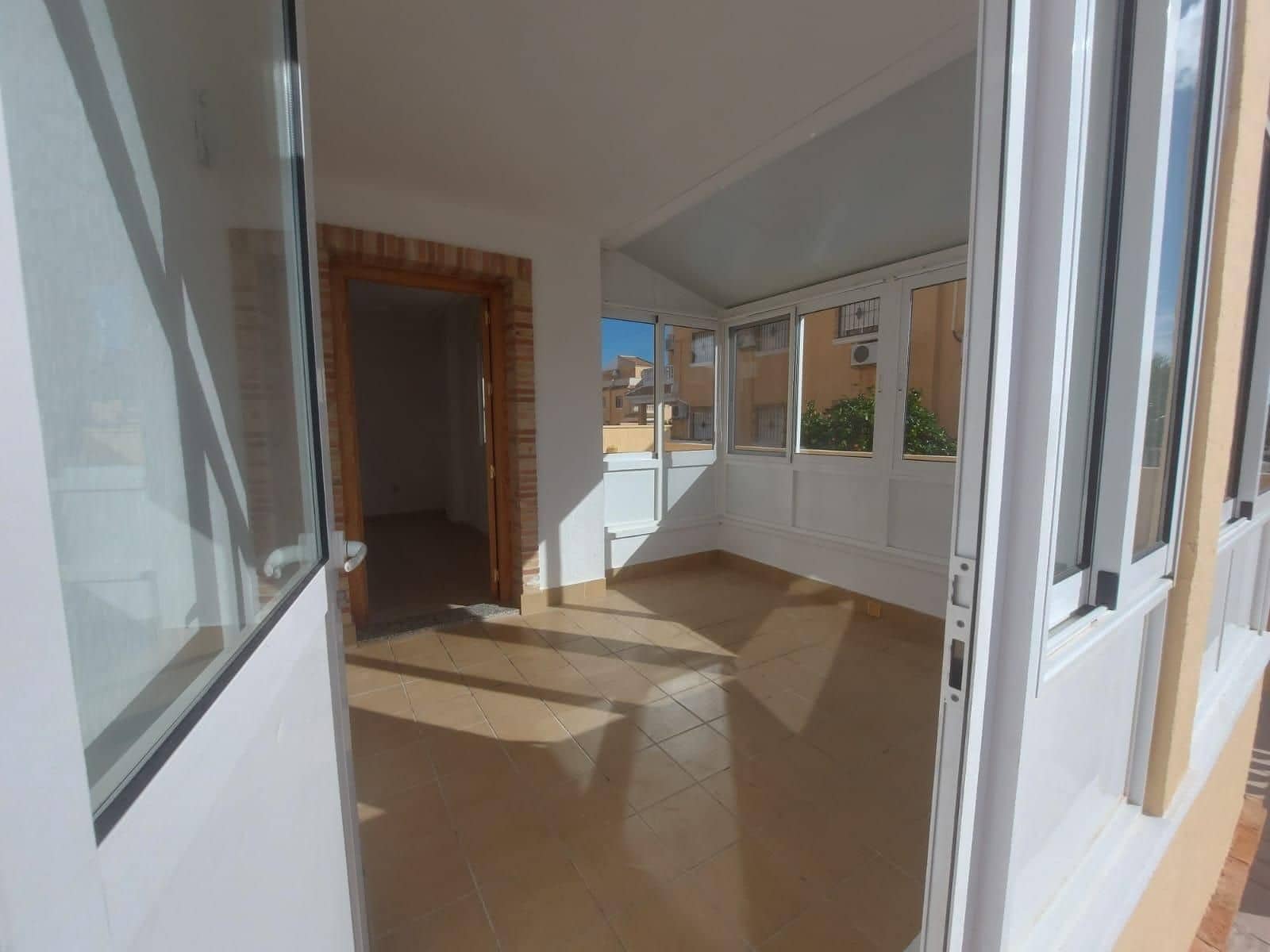 3 makuuhuone Rivitalo myytävänä paikassa Rojales mukana uima-altaan - 289 000 € (Ref: 9995854)