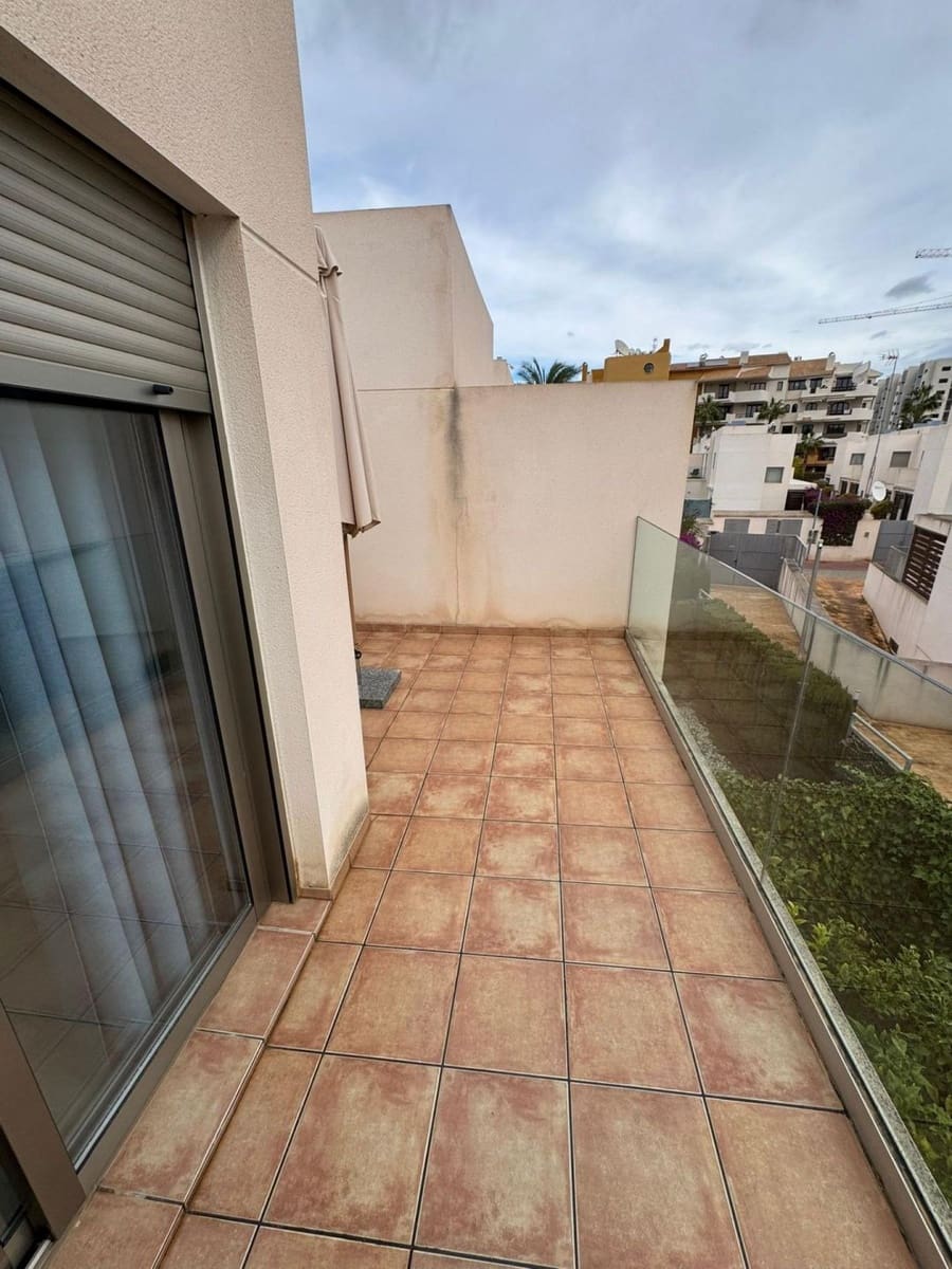 3 bedroom Semi-detached Villa for sale in Punta Prima with pool - € 375,000 (Ref: 9995856)