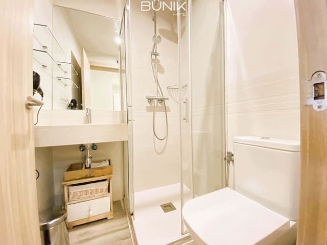 Appartement de 2 chambres à louer à Sant Pere, Santa Caterina i La Ribera, Barcelone ville - 2 500 € (Ref: 8576103)