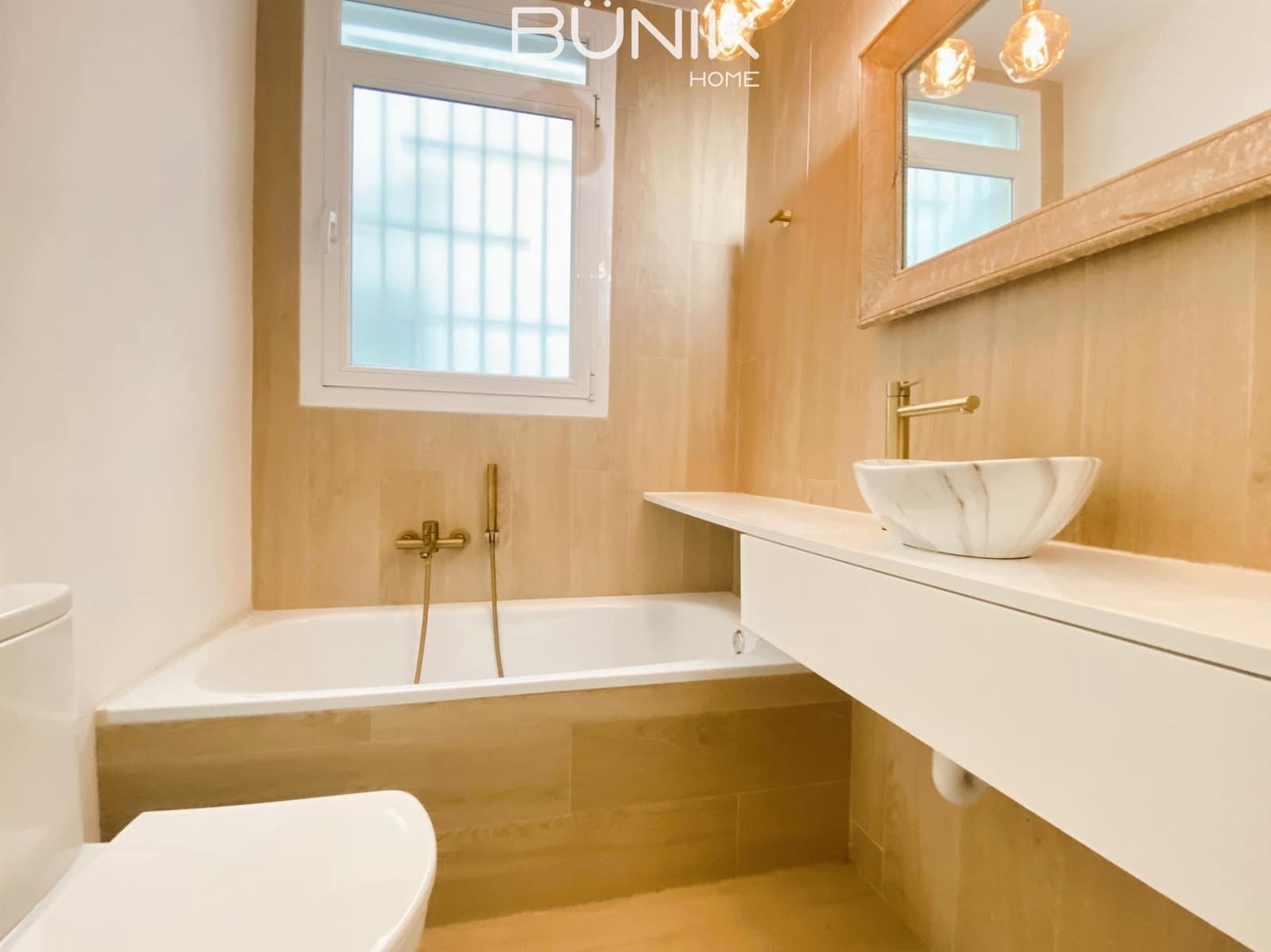 3 slaapkamer Flat te koop in Barcelona stad - € 700.000 (Ref: 9797421)