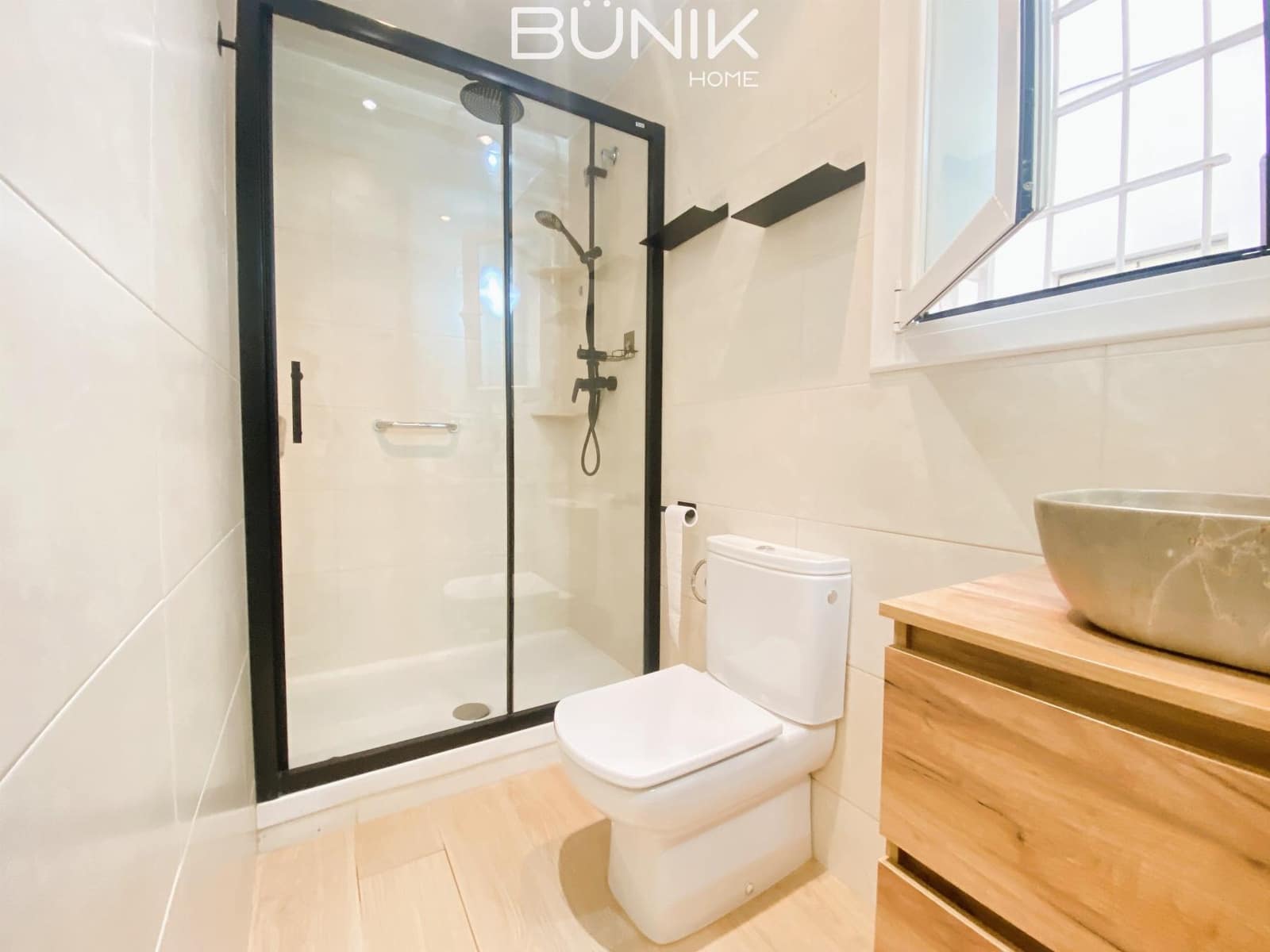 3 slaapkamer Flat te koop in Barcelona stad - € 700.000 (Ref: 9797421)