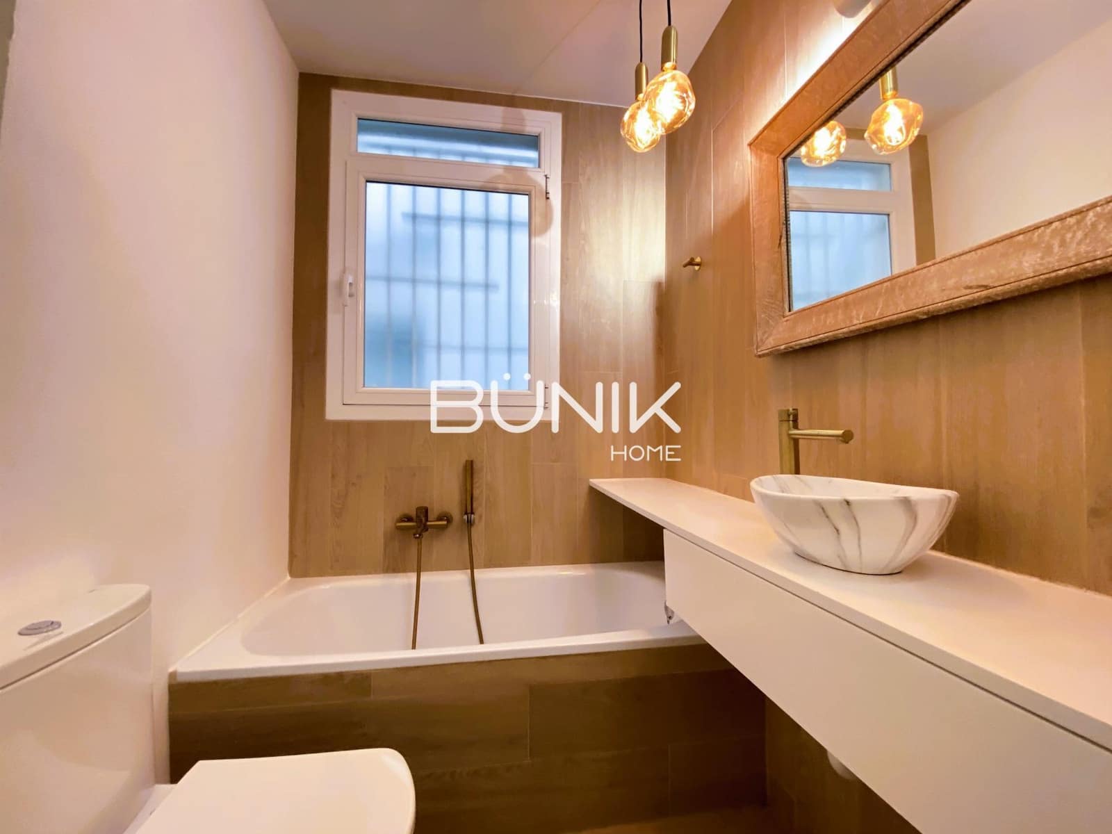 3 bedroom Flat for sale in Barcelona city - € 600,000 (Ref: 9797421)