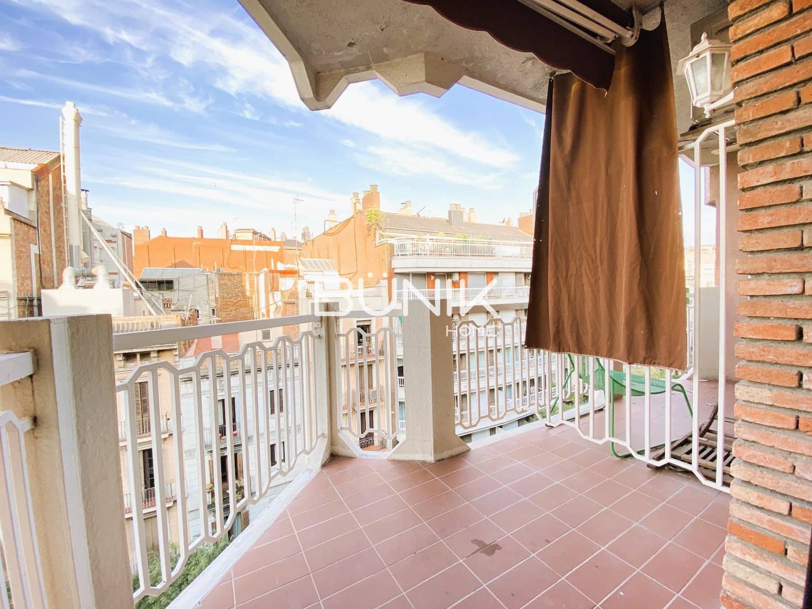 3 bedroom Flat for sale in Barcelona city - € 600,000 (Ref: 9797421)