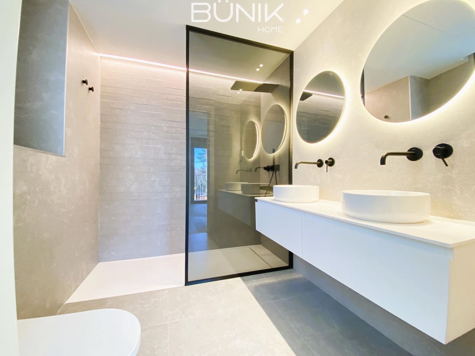 3 slaapkamer Flat te huur in Barcelona stad met zwembad garage - € 3.600 (Ref: 9807472)