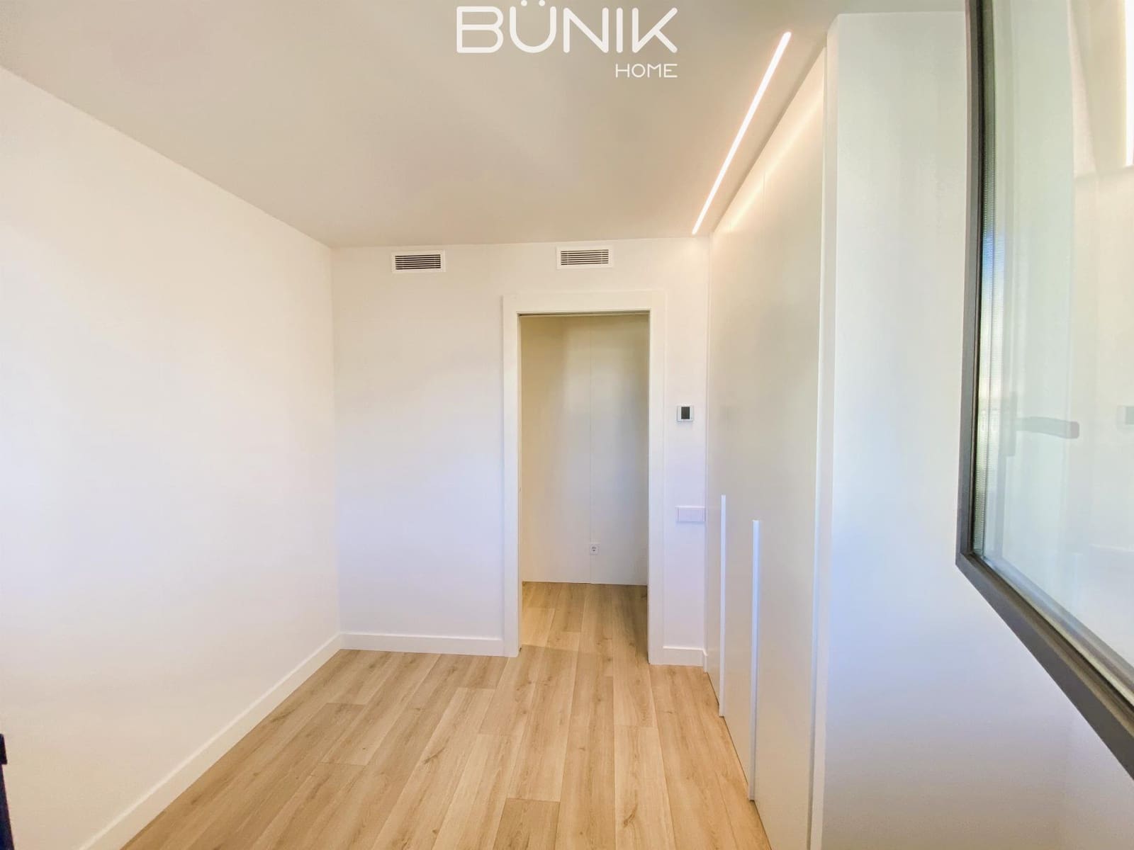 3 slaapkamer Flat te huur in Barcelona stad met zwembad garage - € 3.600 (Ref: 9807472)