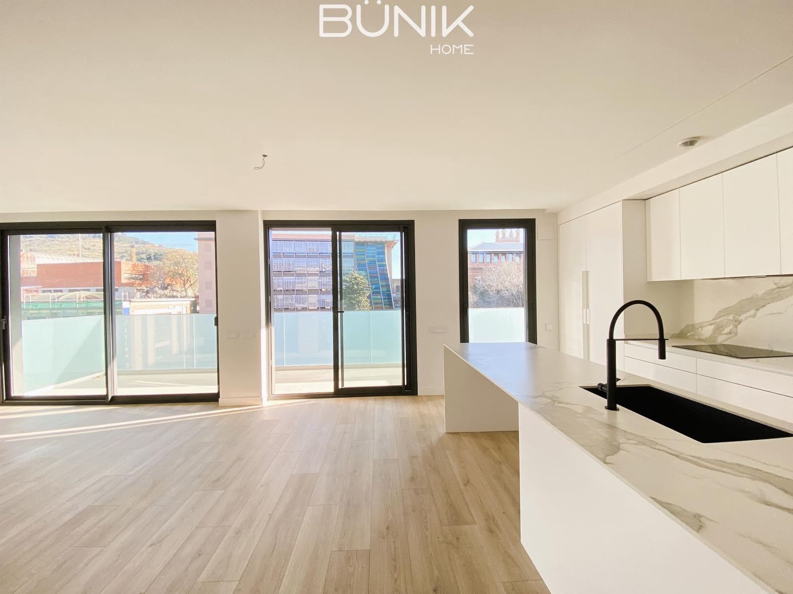 3 slaapkamer Flat te huur in Barcelona stad met zwembad garage - € 3.600 (Ref: 9807472)