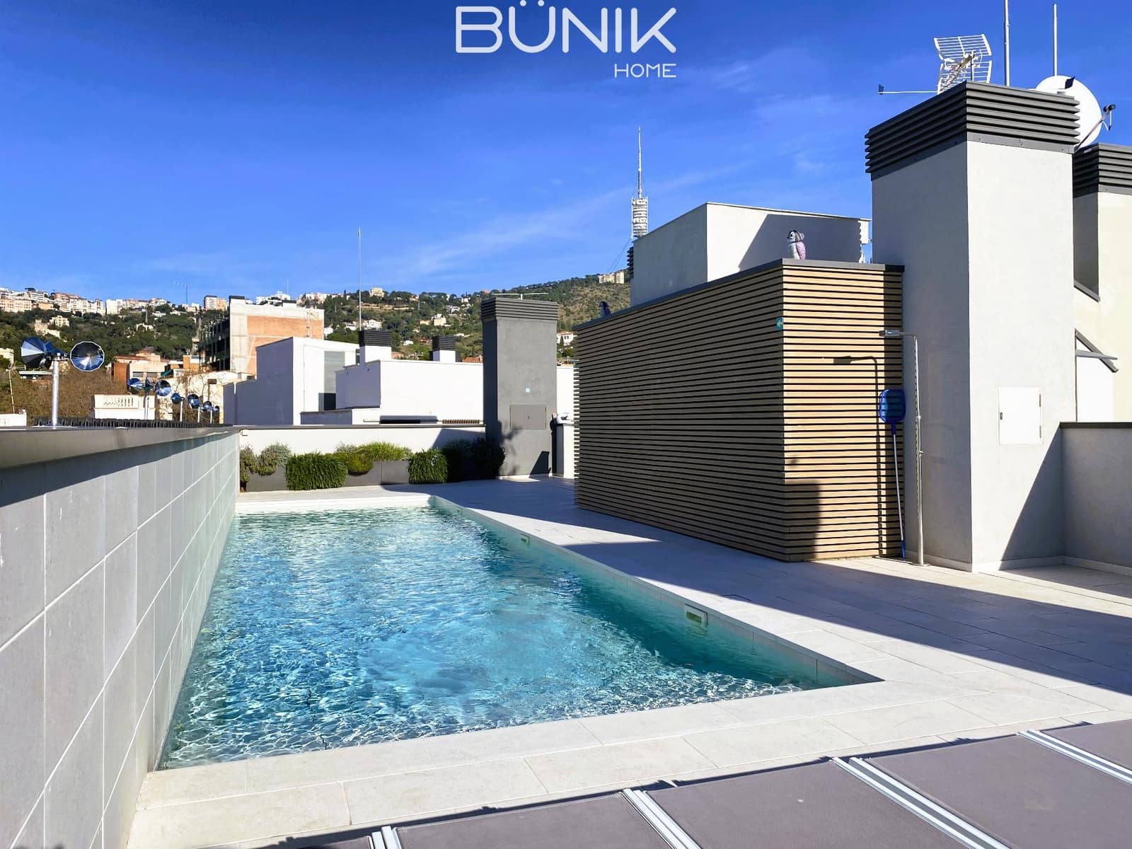 3 slaapkamer Flat te huur in Barcelona stad met zwembad garage - € 3.600 (Ref: 9807472)