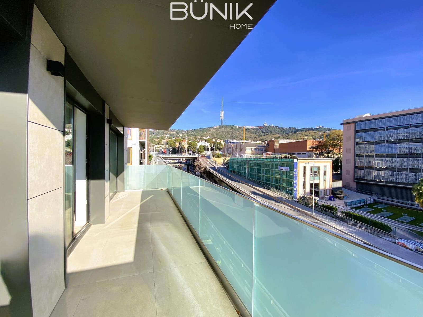 3 slaapkamer Flat te huur in Barcelona stad met zwembad garage - € 3.600 (Ref: 9807472)