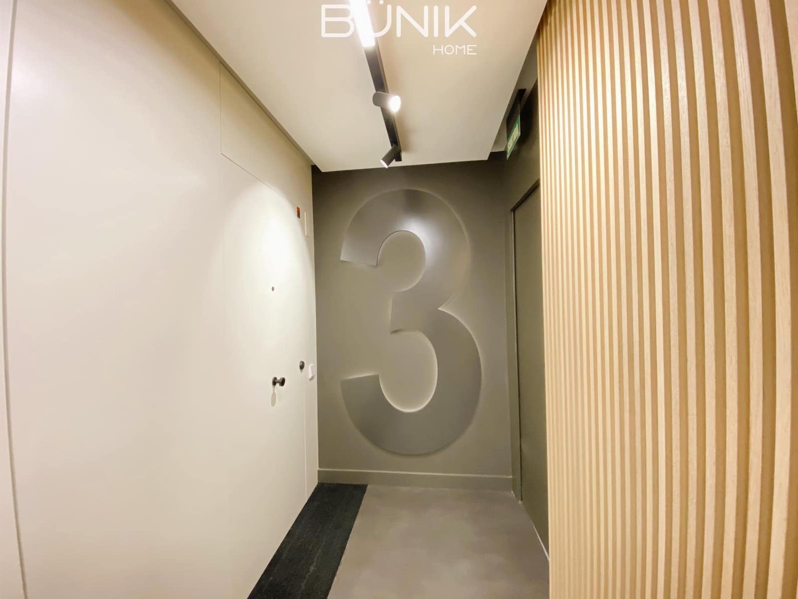 3 slaapkamer Flat te huur in Barcelona stad met zwembad garage - € 3.600 (Ref: 9807472)