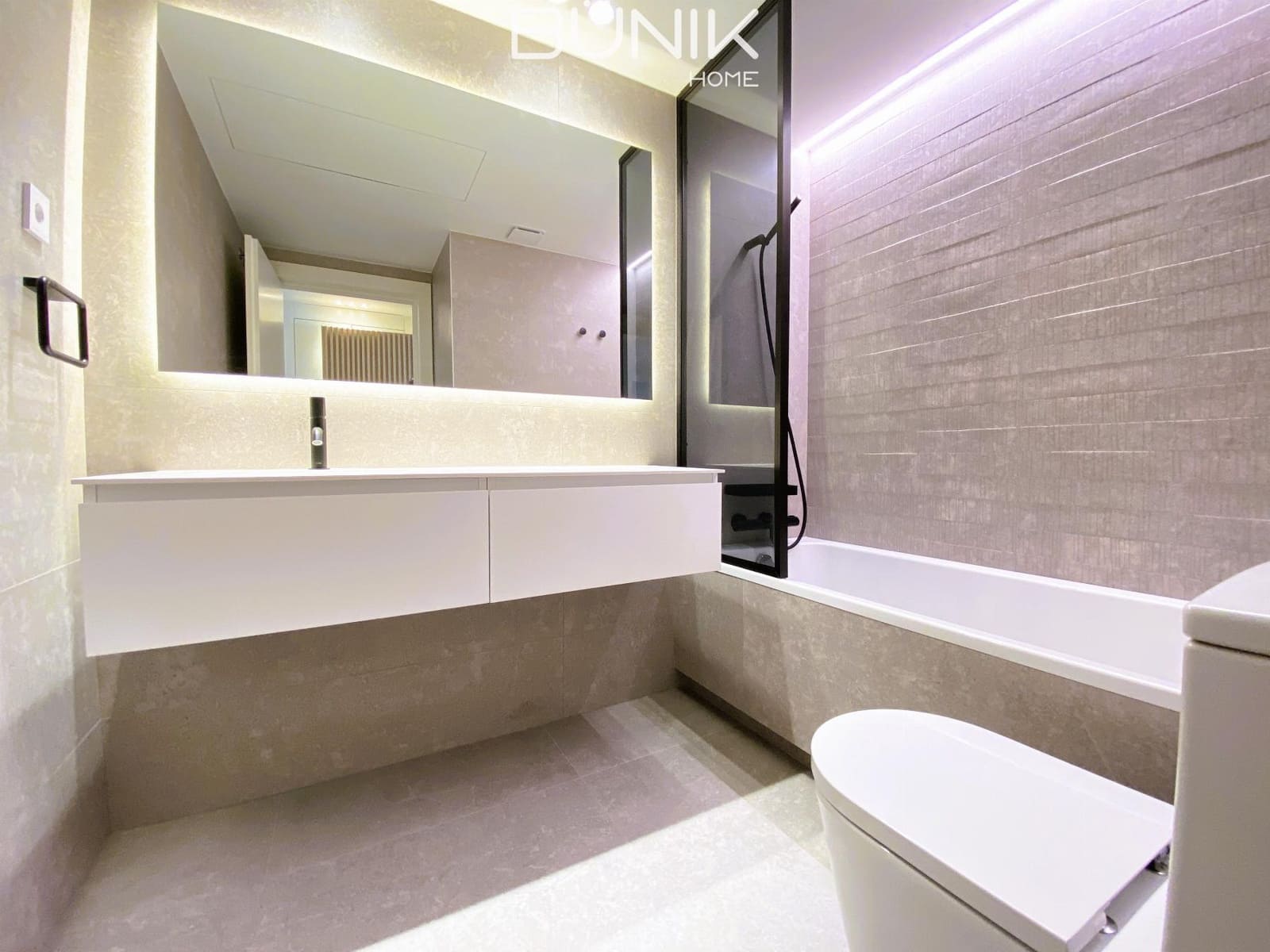 3 slaapkamer Flat te huur in Barcelona stad met zwembad garage - € 3.600 (Ref: 9807472)