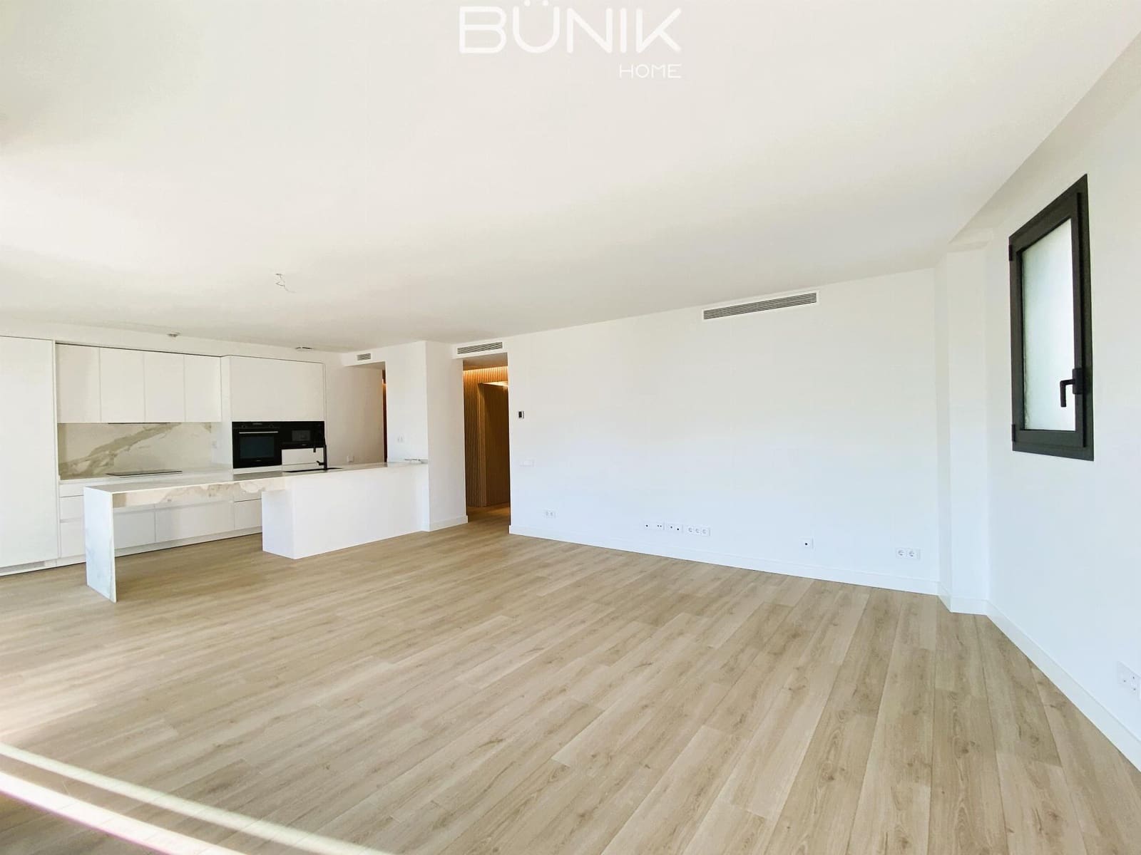 3 slaapkamer Flat te huur in Barcelona stad met zwembad garage - € 3.600 (Ref: 9807472)