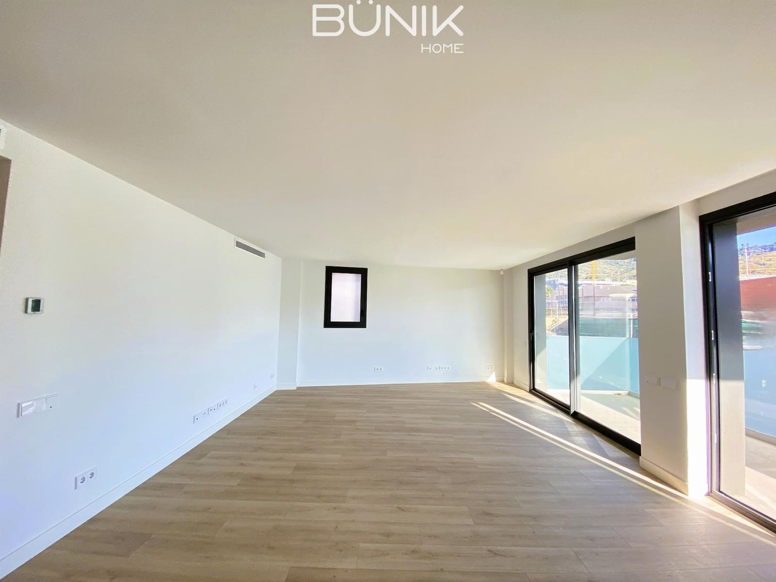 3 slaapkamer Flat te huur in Barcelona stad met zwembad garage - € 3.600 (Ref: 9807472)