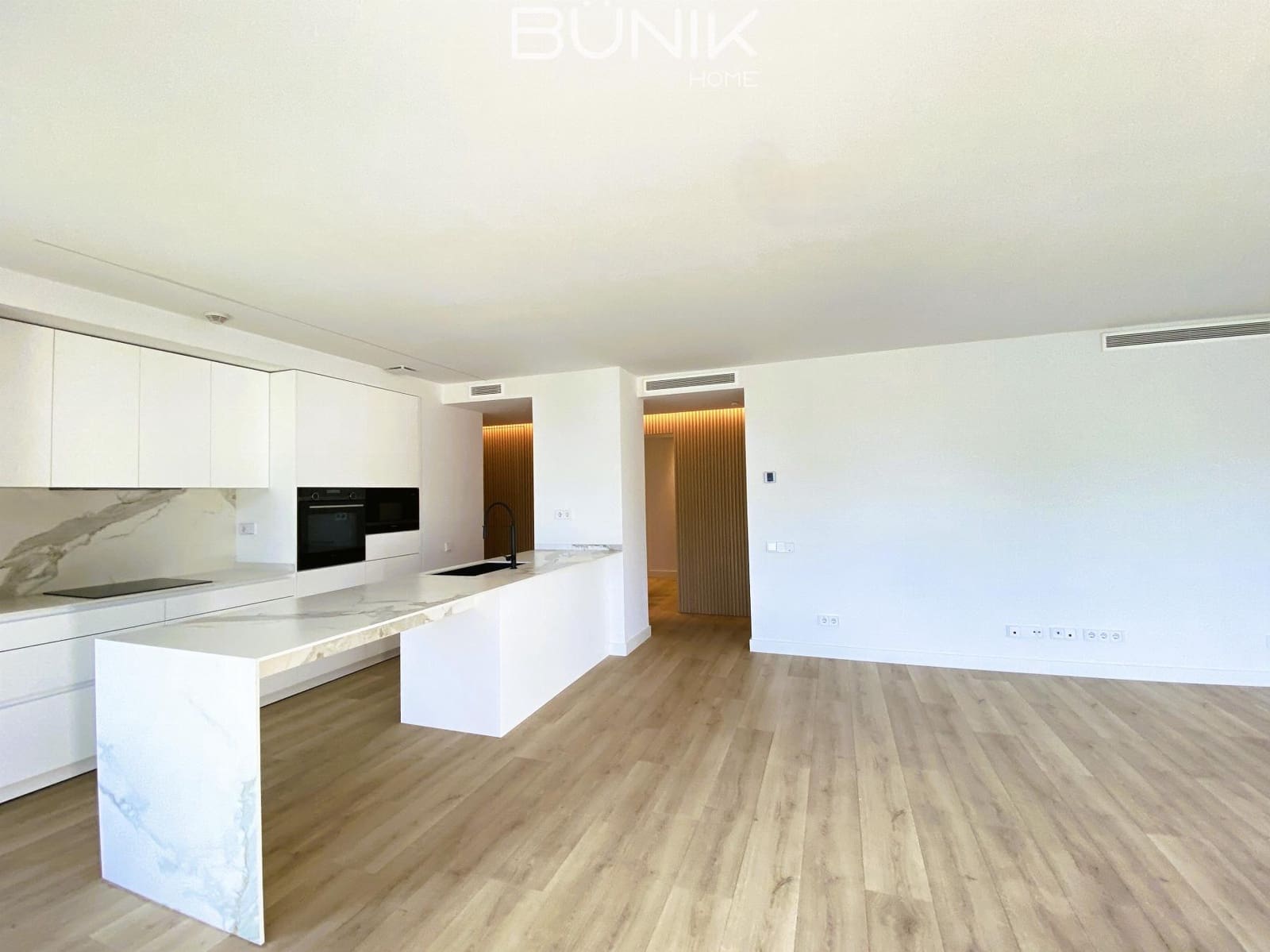 3 slaapkamer Flat te huur in Barcelona stad met zwembad garage - € 3.600 (Ref: 9807472)
