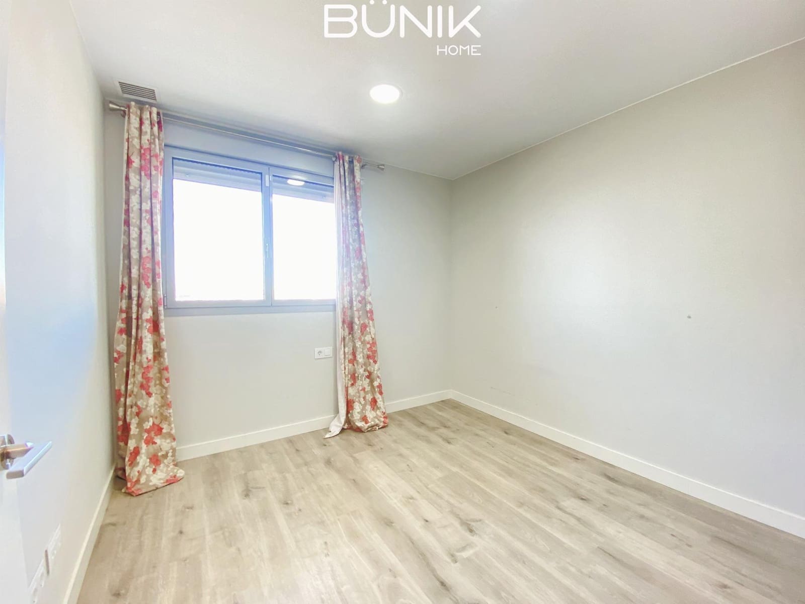 3 soverom Leilighet til salgs i Badalona med svømmebasseng garasje - € 589 000 (Ref: 9820555)