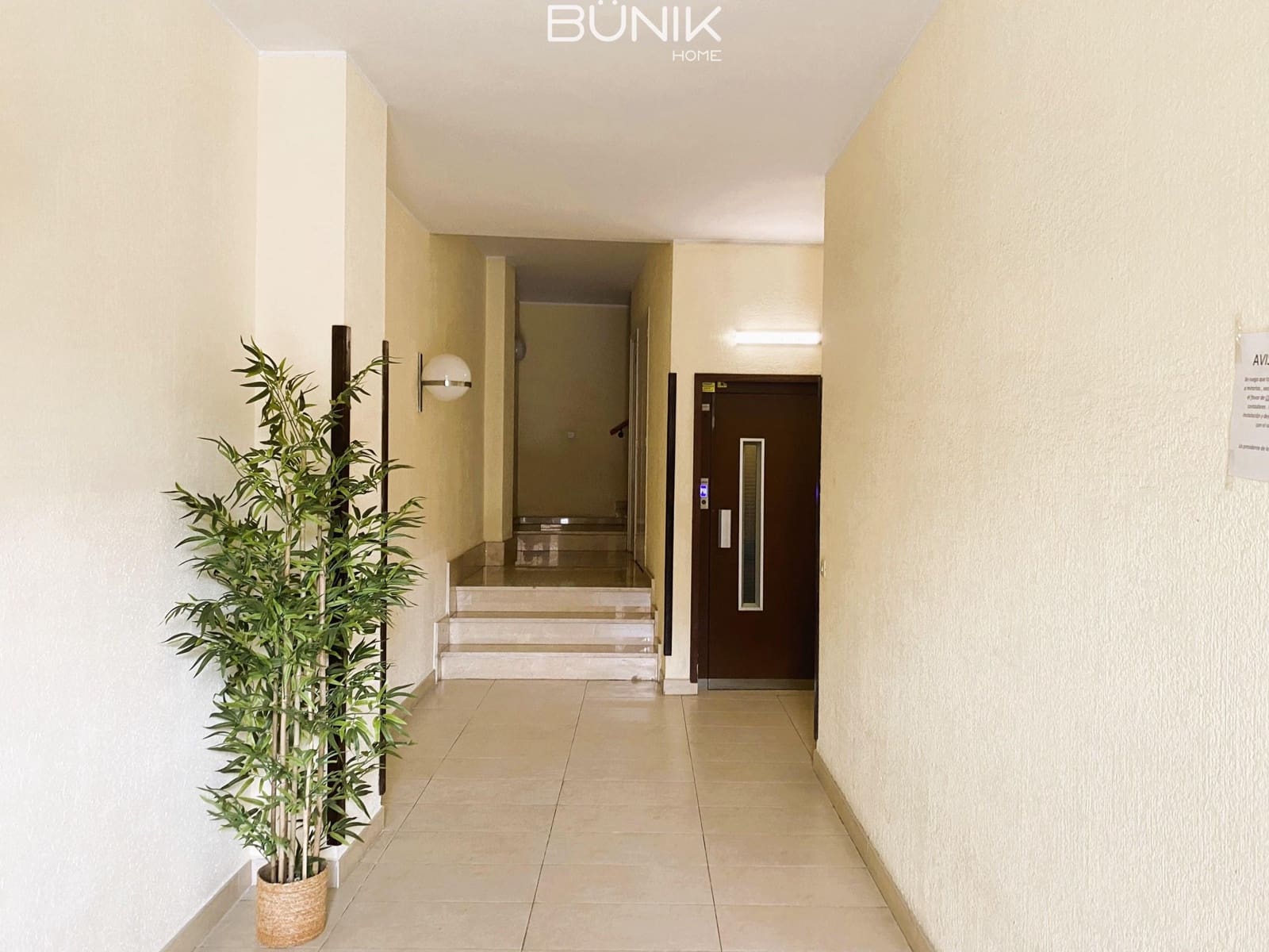 4 slaapkamer Appartement te koop in L'Hospitalet de Llobregat - € 335.000 (Ref: 9830388)