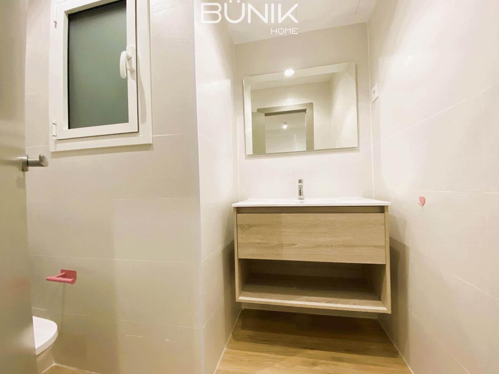 4 soverom Kontor til leie i Barcelona by - € 1 600 (Ref: 9831578)