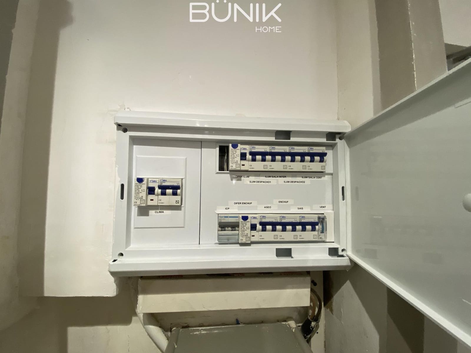 4 soverom Kontor til leie i Barcelona by - € 1 600 (Ref: 9831578)
