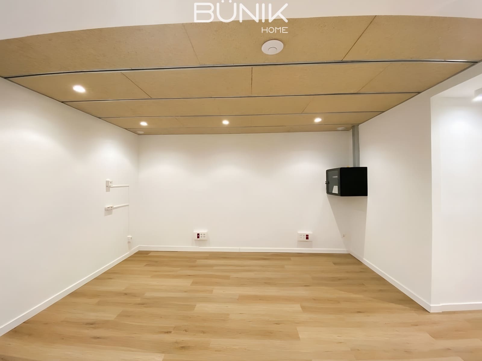 4 soverom Kontor til leie i Barcelona by - € 1 600 (Ref: 9831578)