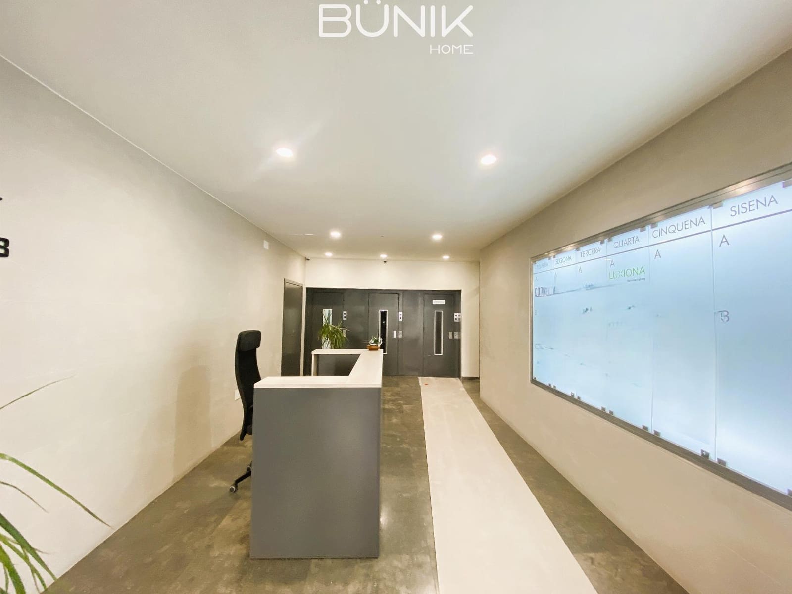 4 soverom Kontor til leie i Barcelona by - € 1 600 (Ref: 9831578)