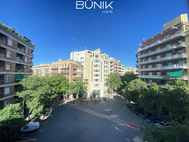 4 soverom Kontor til leie i L'Antiga Esquerra de L'Eixample, Barcelona by - € 1 600 (Ref: 9831578)