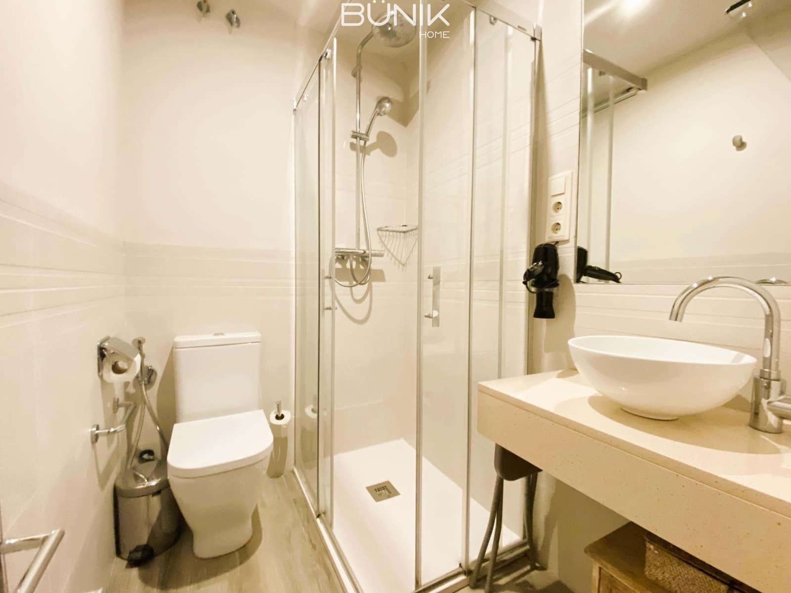 2 bedroom Flat for rent in Barcelona city - € 2,000 (Ref: 9834822)