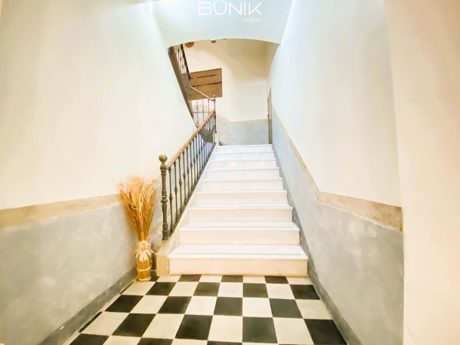 2 bedroom Flat for rent in Barcelona city - € 2,000 (Ref: 9834822)