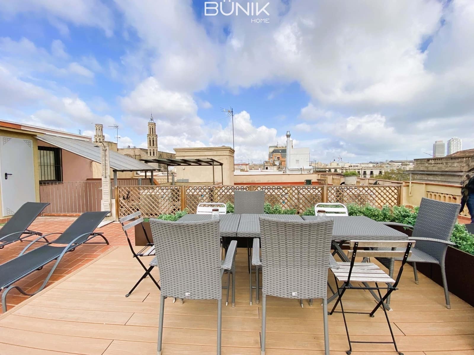 2 bedroom Flat for rent in Barcelona city - € 2,000 (Ref: 9834822)