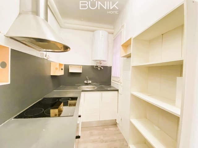 Piso de 2 habitaciones en La Vila de Gràcia, Barcelona ciudad en venta - 290.000 € (Ref: 9850596)