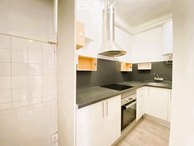 Piso de 2 habitaciones en La Vila de Gràcia, Barcelona ciudad en venta - 290.000 € (Ref: 9850596)