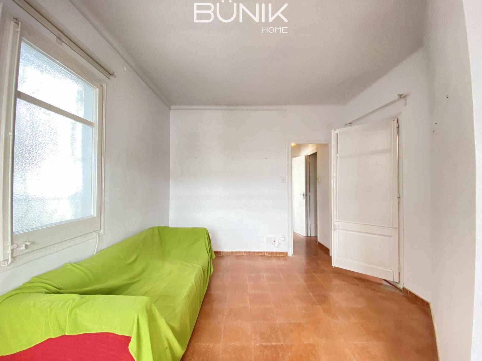 Piso de 2 habitaciones en Barcelona ciudad en venta - 290.000 € (Ref: 9850596)