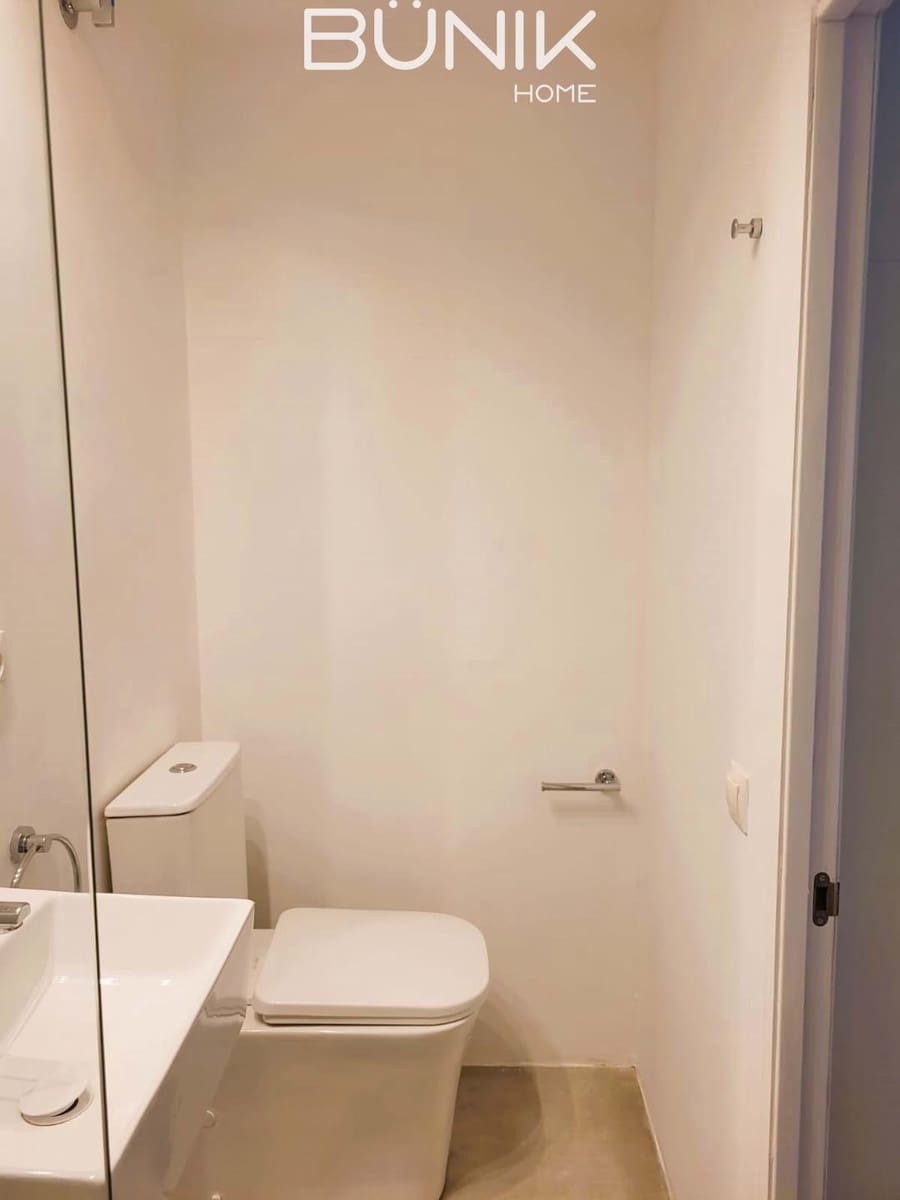 2 bedroom Penthouse for rent in Barcelona city - € 1,975 (Ref: 9855525)