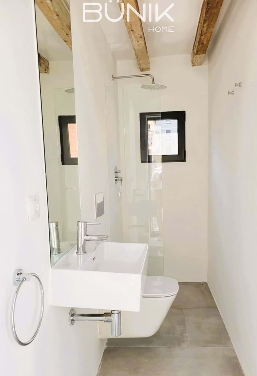 2 bedroom Penthouse for rent in Barcelona city - € 1,975 (Ref: 9855525)