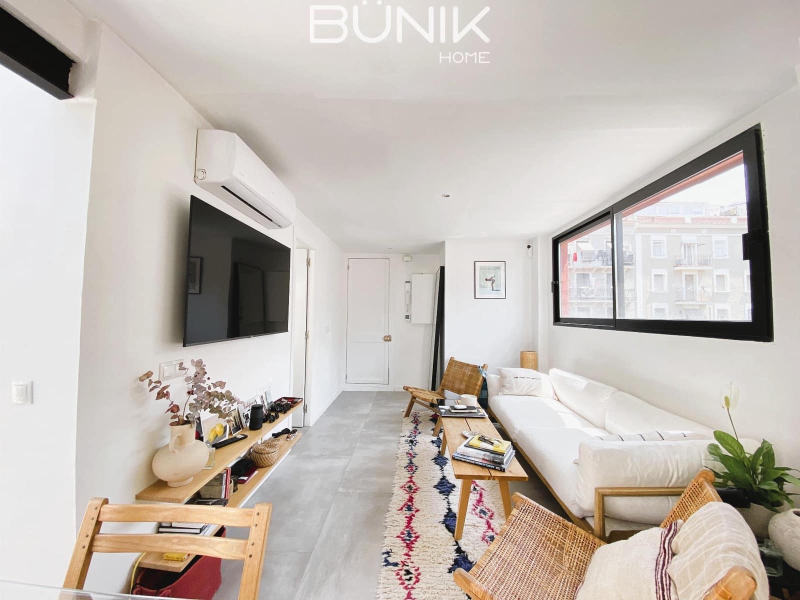 2 bedroom Penthouse for rent in Barcelona city - € 1,975 (Ref: 9855525)
