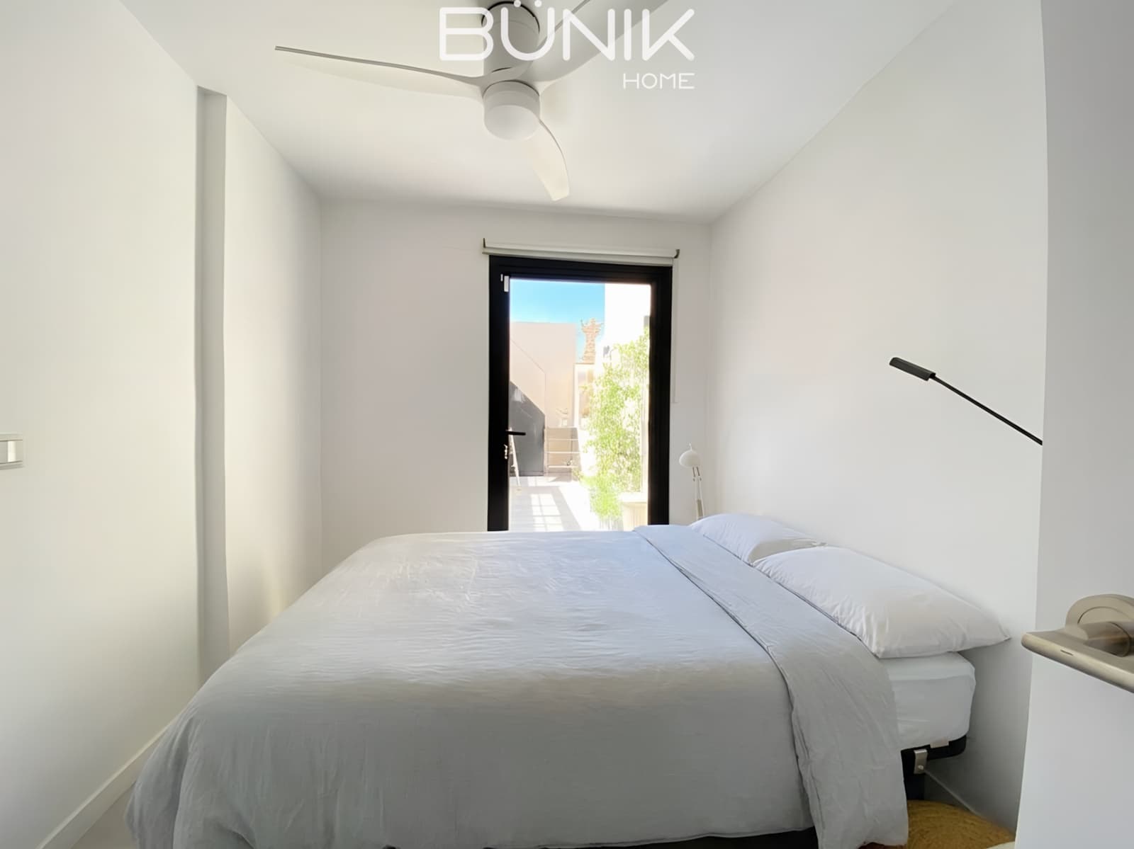 2 bedroom Penthouse for rent in Barcelona city - € 1,975 (Ref: 9855525)