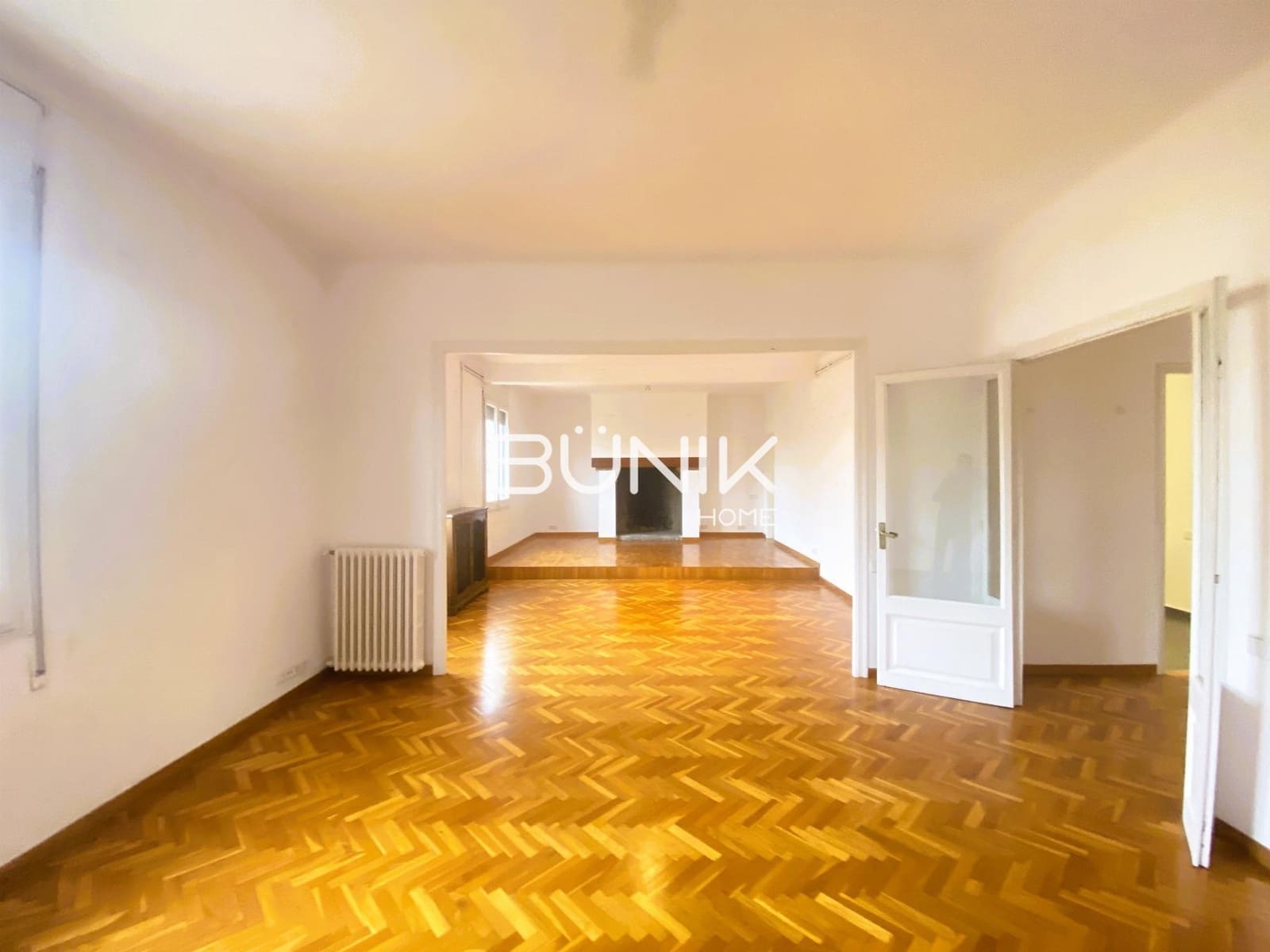 Oficina de 4 habitaciones en Barcelona ciudad en alquiler - 4.000 € (Ref: 9867940)