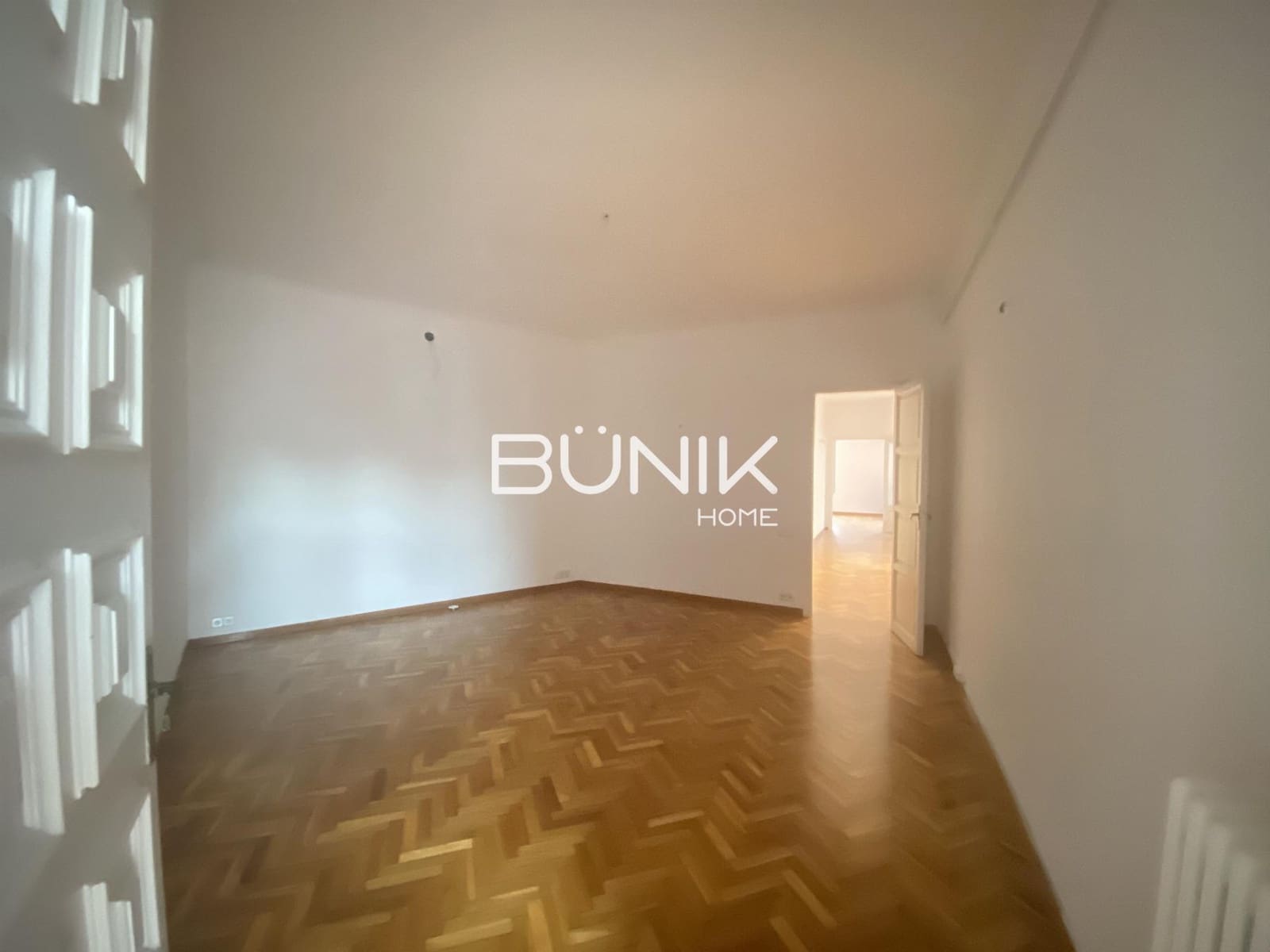 Oficina de 4 habitaciones en Barcelona ciudad en alquiler - 4.000 € (Ref: 9867940)