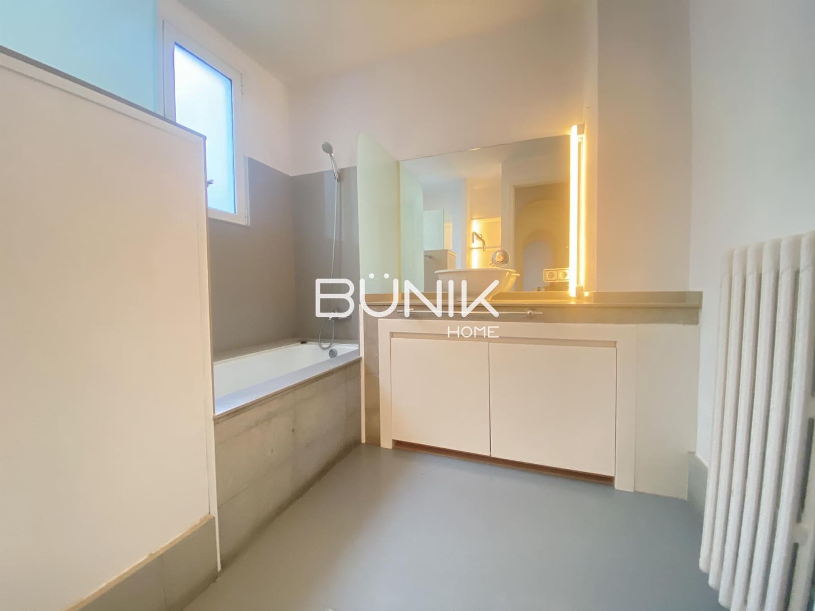 Oficina de 4 habitaciones en Barcelona ciudad en alquiler - 4.000 € (Ref: 9867940)