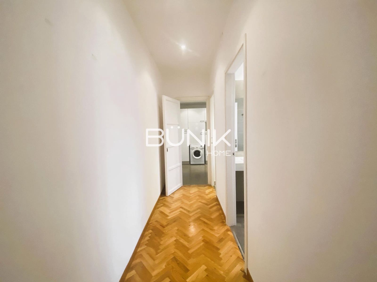 Oficina de 4 habitaciones en Barcelona ciudad en alquiler - 4.000 € (Ref: 9867940)
