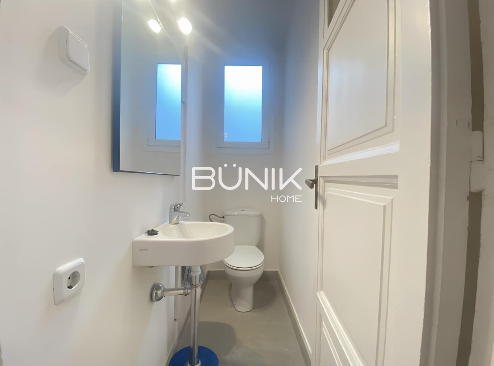 Oficina de 4 habitaciones en Barcelona ciudad en alquiler - 4.000 € (Ref: 9867940)