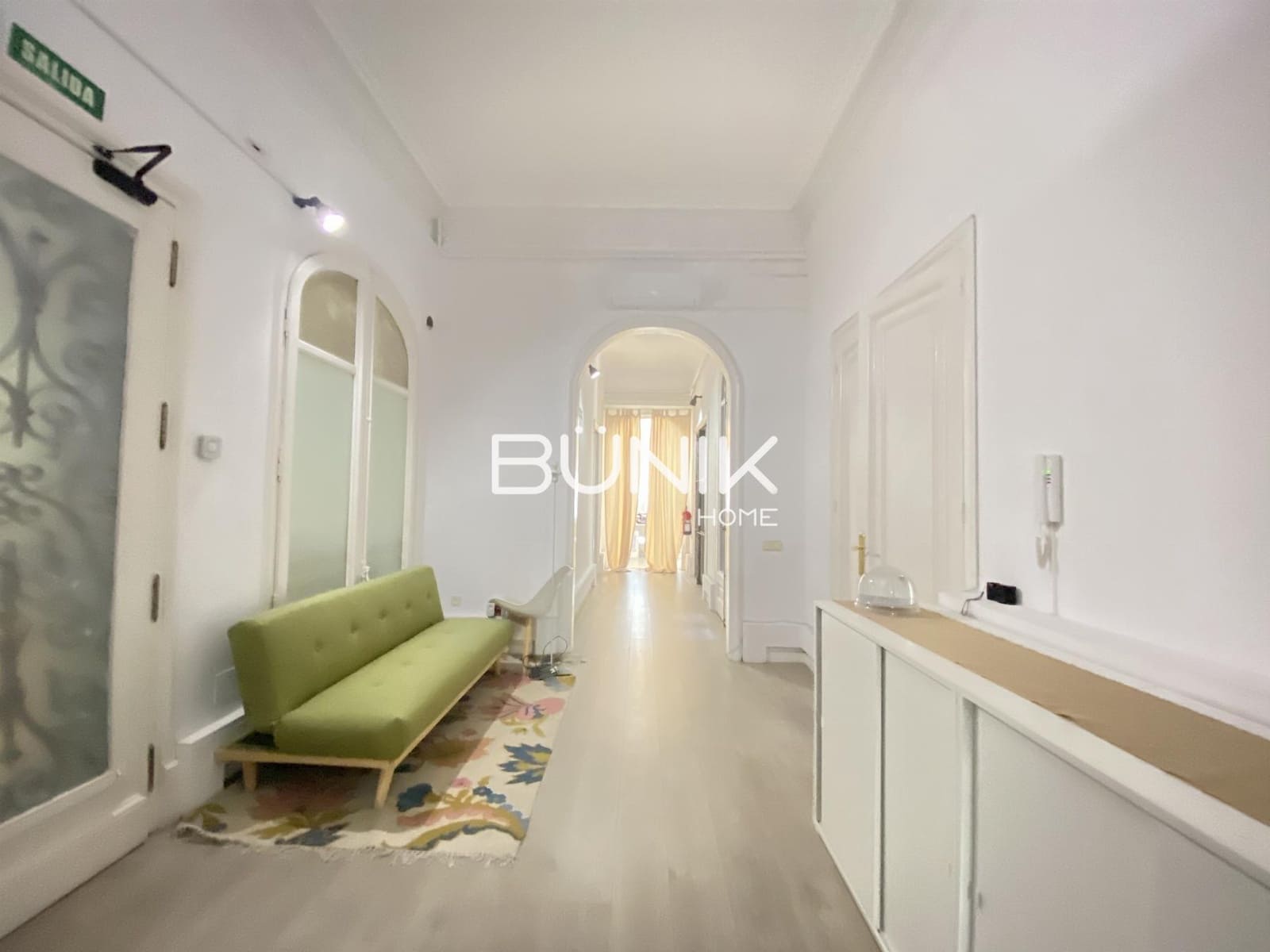 10 bedroom Office for rent in Barcelona city - € 4,500 (Ref: 9873541)