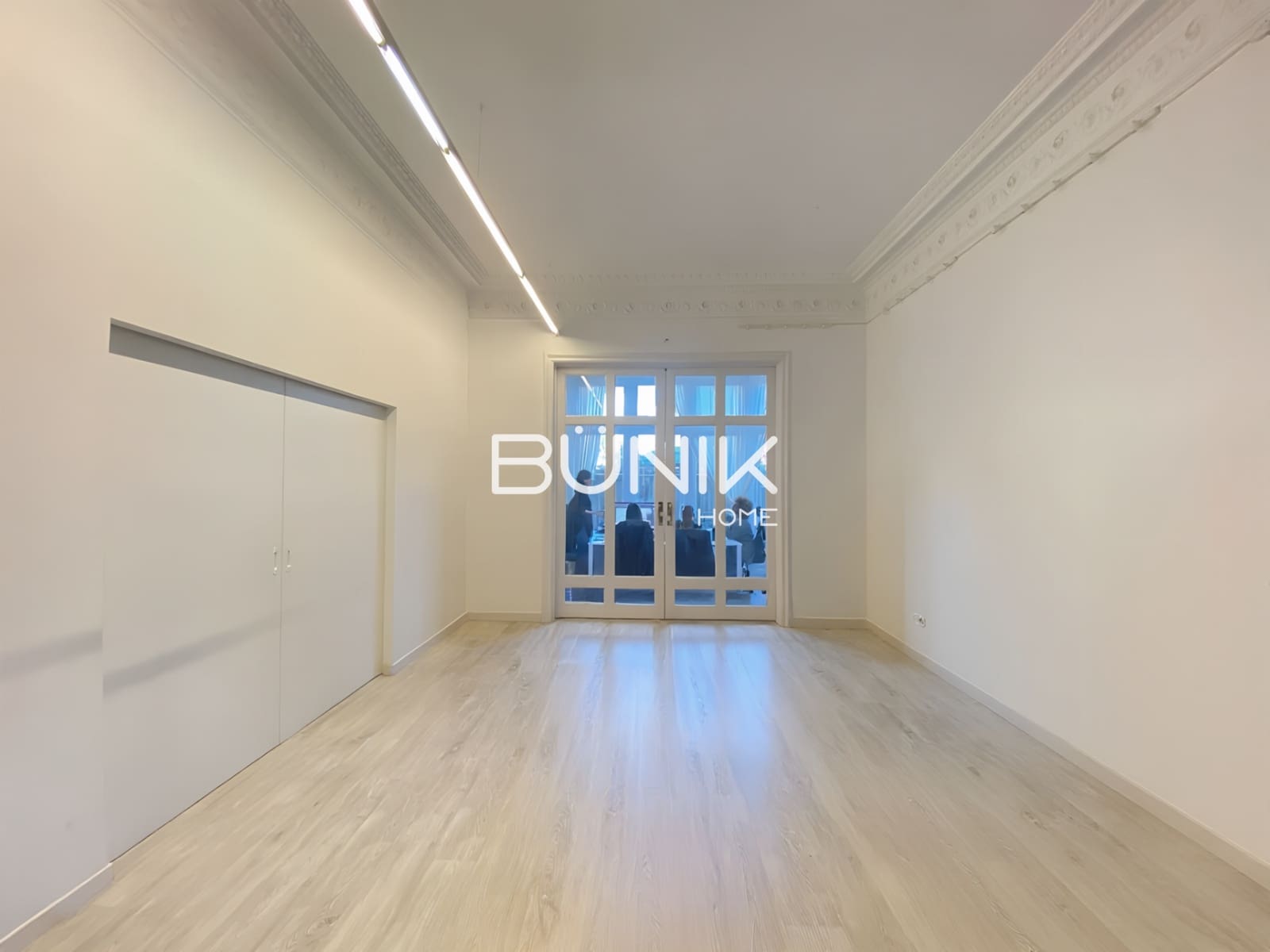 10 bedroom Office for rent in Barcelona city - € 4,500 (Ref: 9873541)
