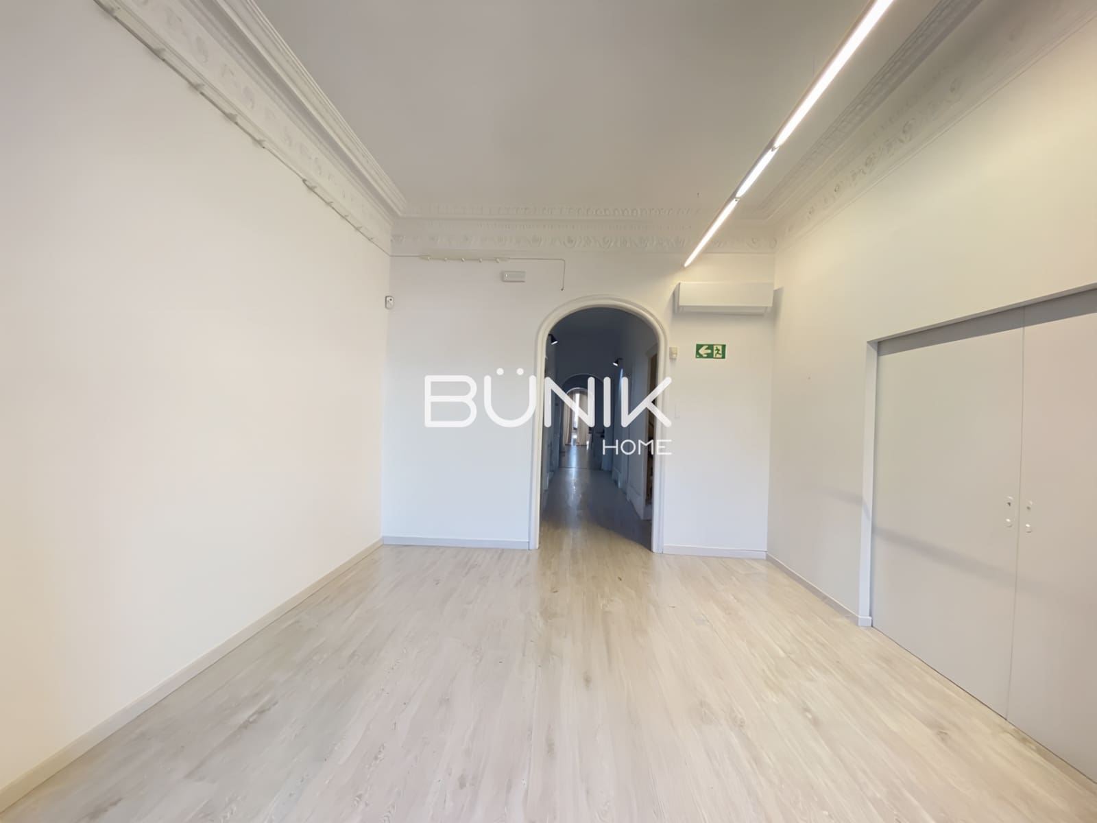 10 bedroom Office for rent in Barcelona city - € 4,500 (Ref: 9873541)