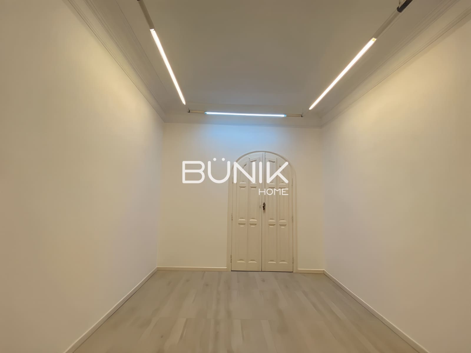 10 bedroom Office for rent in Barcelona city - € 4,500 (Ref: 9873541)